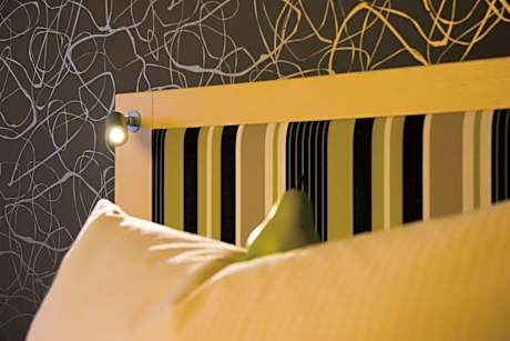 Twin Room with Extra Bed - Non-Smoking