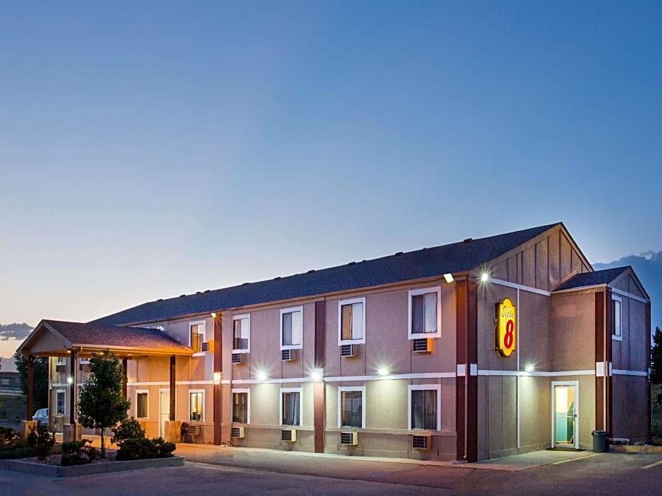Super 8 Limon Co – Limon, CO