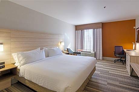 1 King Bed Standard