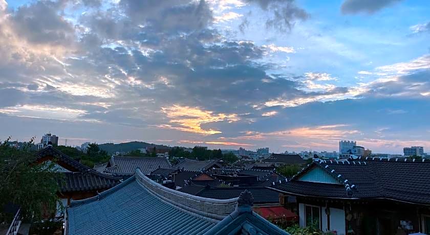 Laon Hanok Gguljam