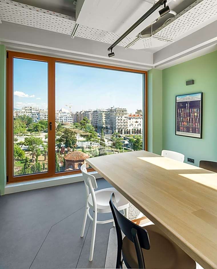 Zeus is Loose Hostel