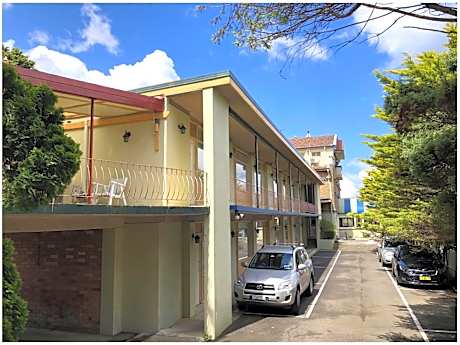 Guest house Ensuite - 1 Double and 2 Singles