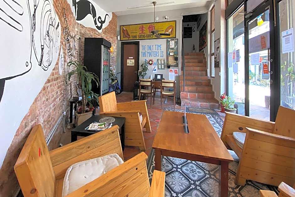 SPOT ON 90194 Lincoln's Backpacker's