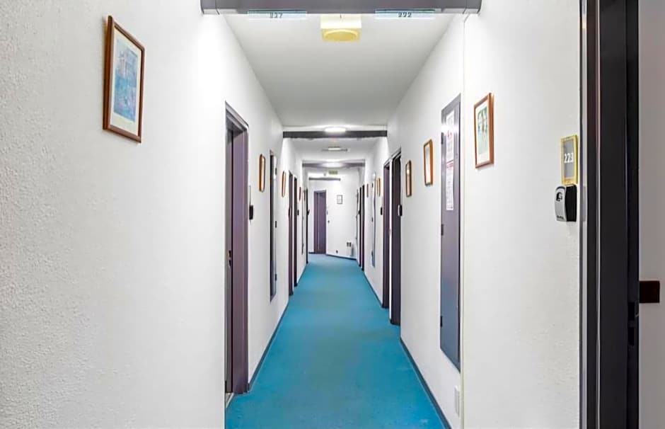 Hôtel La Nonette ASTERIX, CDG AIRPORT & PARIS CENTRE