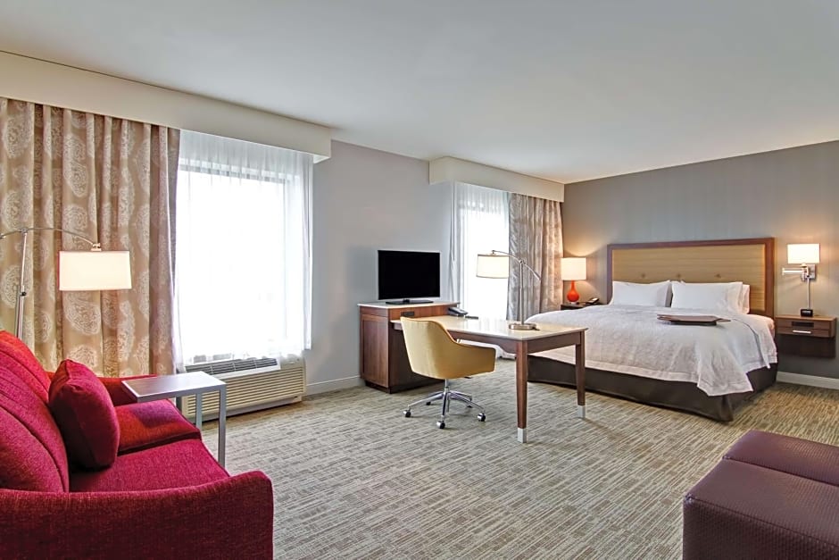 Hampton Inn & Suites Detroit/Troy