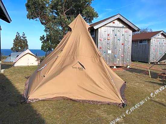 Heart Land Hills in Noto 37 Trailer House Sho