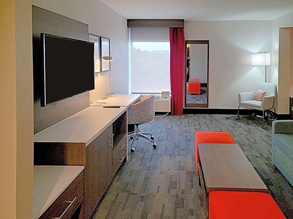 Comfort Inn & Suites Wyomissing - Reading