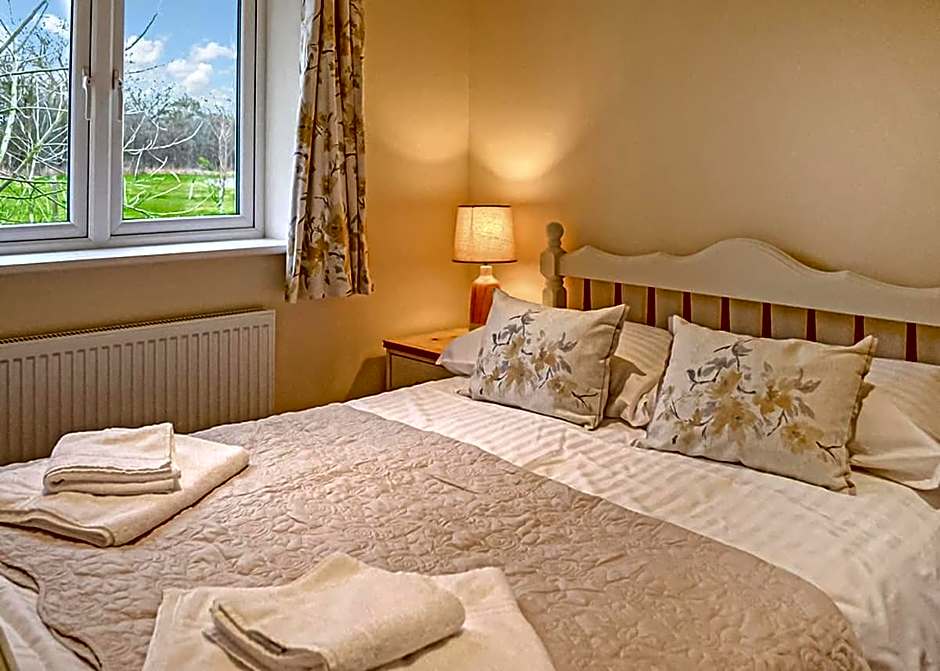 Little Moorland Farm Lodges