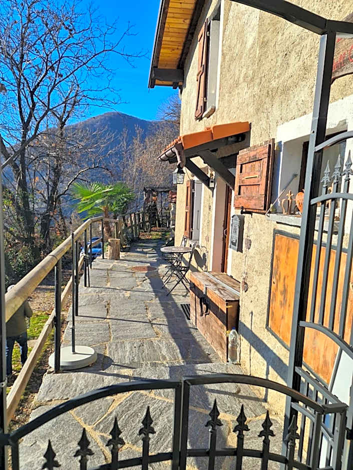 Kleines idyllisches & freistehendes 2 Zimmer Rustico mit 500m2 Umschwung