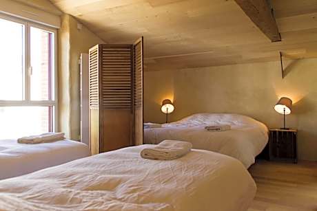 Quadruple Room with Private Bathroom