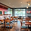 Holiday Inn & Suites Oakville at Bronte By IHG