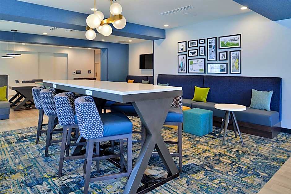 Hampton Inn by Hilton Cedar Falls Downtown