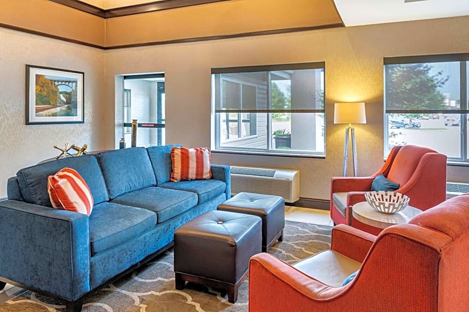 Comfort Suites Columbus West - Hilliard