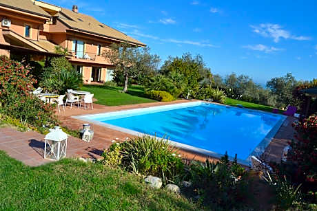 Villa Zagara Luxury Bed And Breakfast