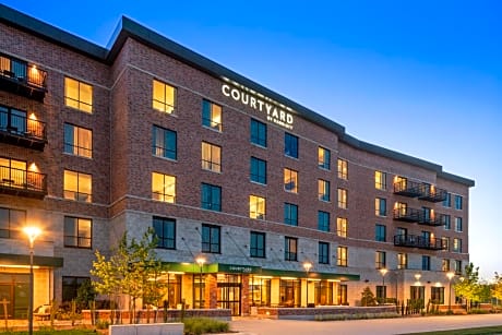 Courtyard by Marriott Houston Northeast