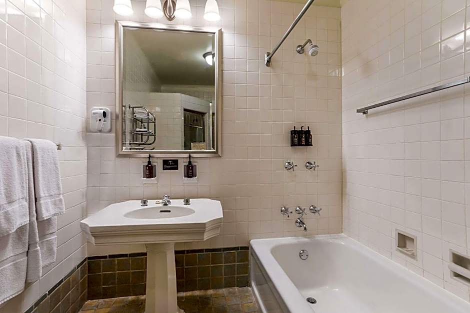 Traditions Hotel & Spa, Ascend Hotel Collection