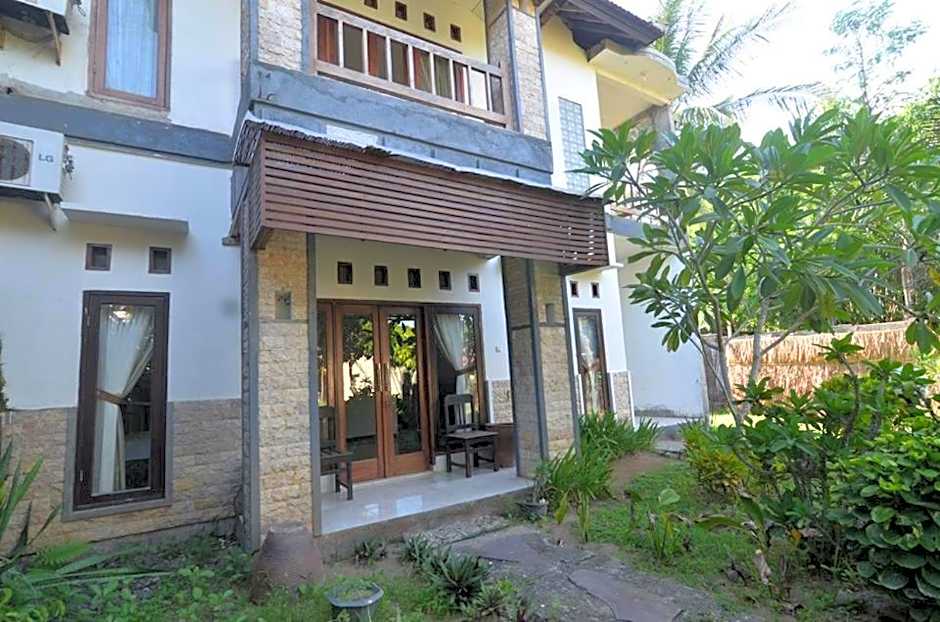 Puri Itoma Bungalows