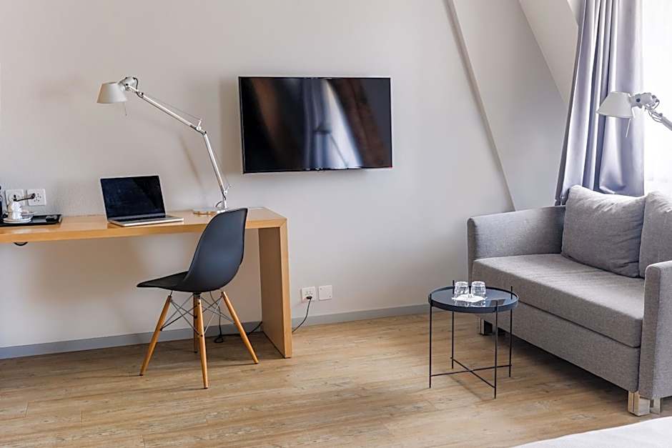 Royal Hotel - Urban Living