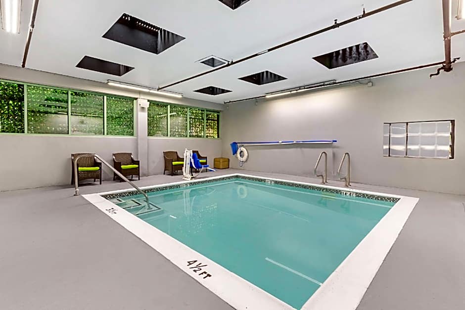 BLVD Hotel and Studios Universal-Hollywood, Ascend Hotel Collection