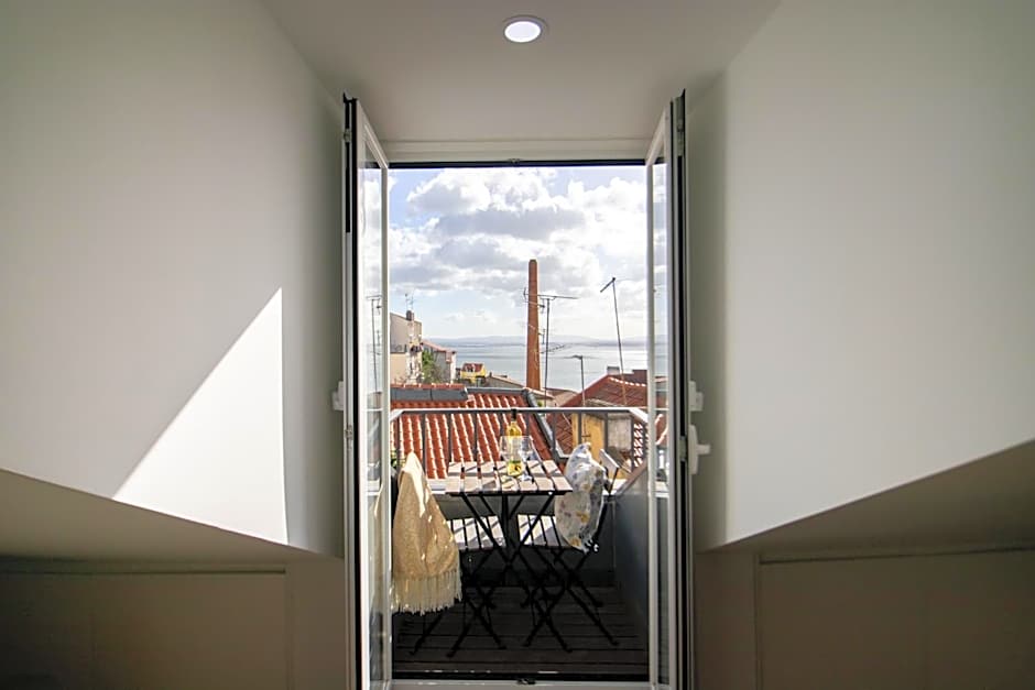 Loios Studios and Apartments