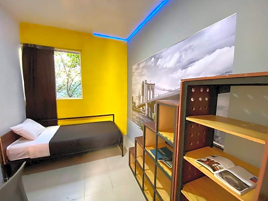 ROOMIES HOSTEL Parque México
