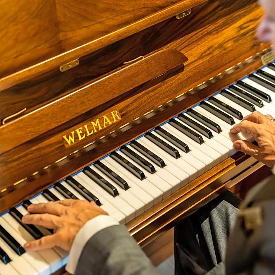 The Lansdowne Kenmare