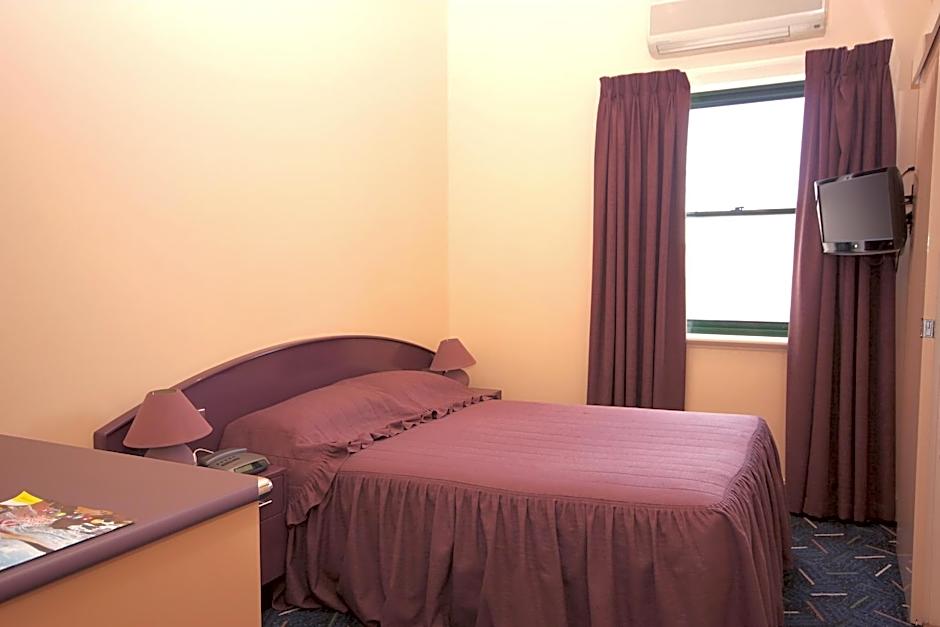 Mitchell River Tavern