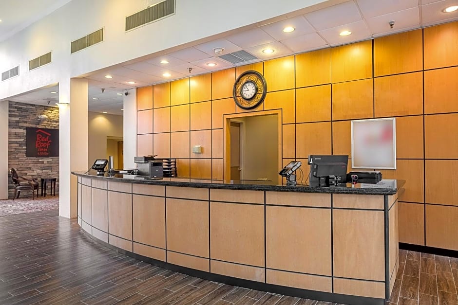 Red Roof Inn & Suites Mt Holly - McGuire AFB