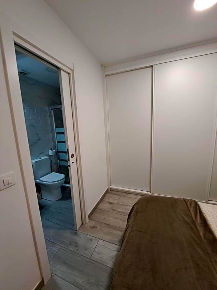 Cozy Apartment up to 6 persons 3 min to Metro