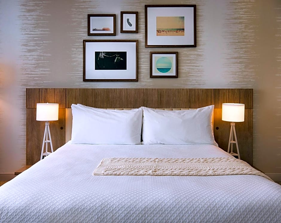 The Belamar Hotel Manhattan Beach, Tapestry Collection by Hilton
