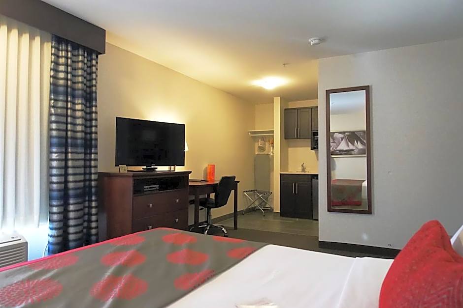 Ramada by Wyndham Moose Jaw