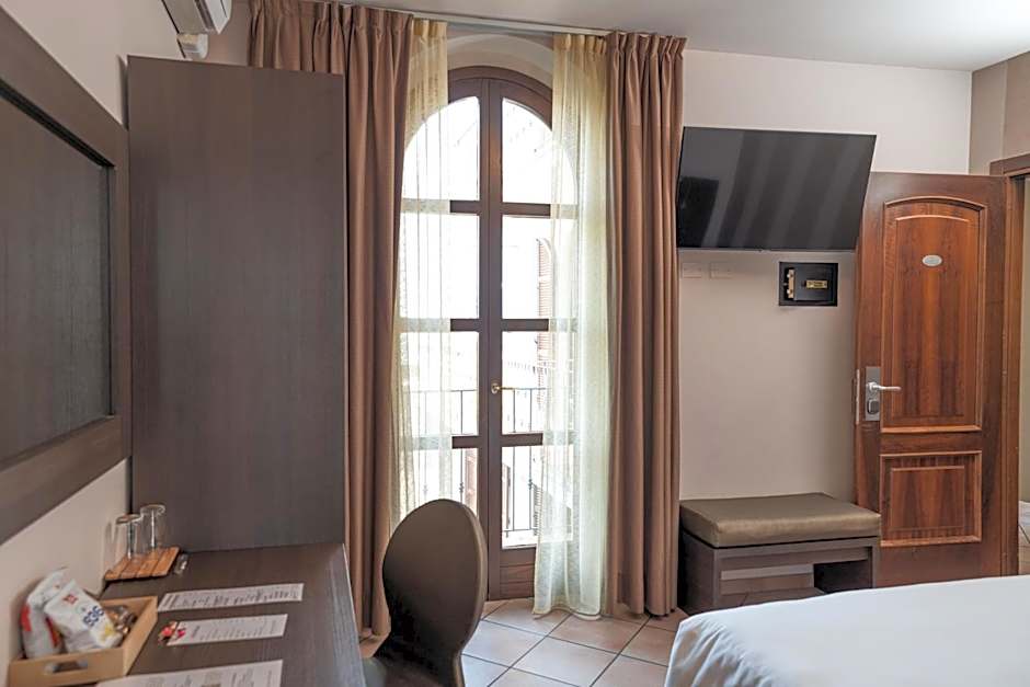 Le Torri - Rooms and Apartments