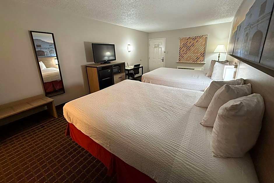 Days Inn by Wyndham San Antonio Interstate Hwy 35 North