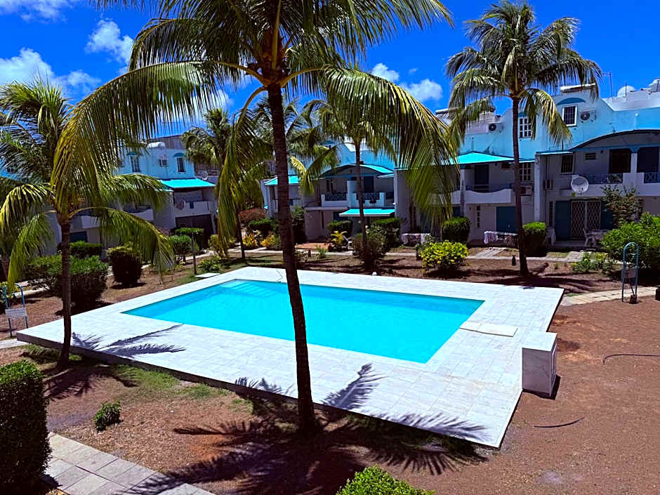 Cozy townhome near beach in heart of Grand Baie