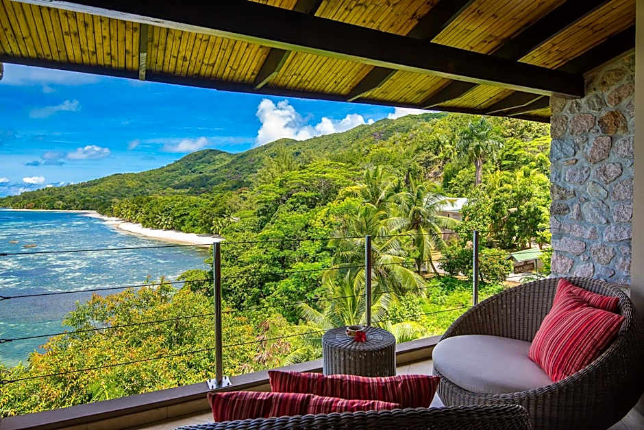 Coco de Mer and Black Parrot Suites