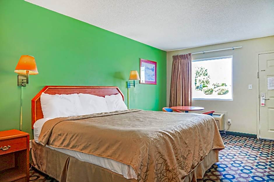 Economy Inn By OYO Ashburn