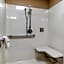 Comfort Inn & Suites Pauls Valley - City Lake