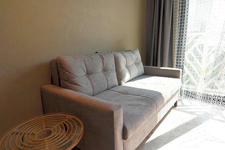 Icon Beach Suites Hotel Sovalye Island