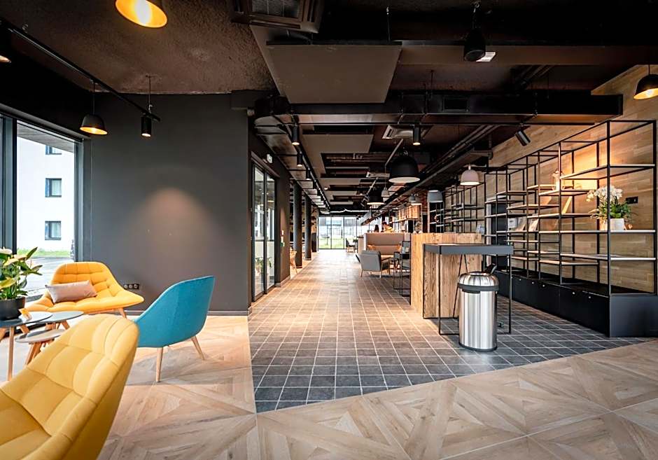 ibis Styles Valenciennes Petite Foret