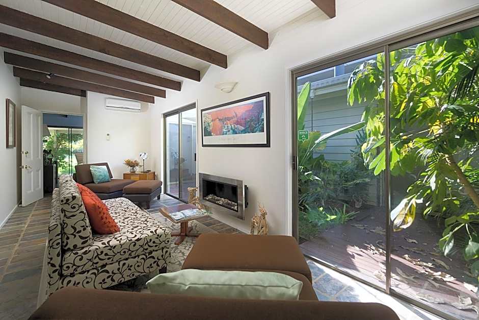 Hillcrest Mountain View Retreat