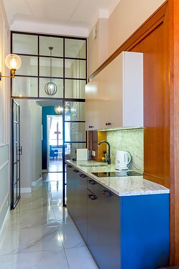 MR 3 Apartments