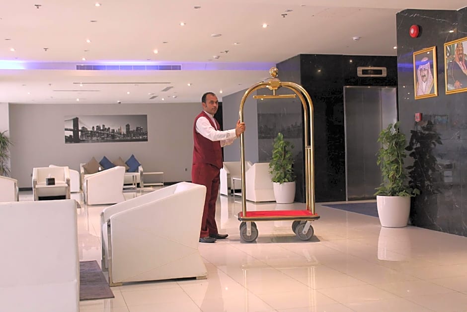 Golden Tulip Al Khobar Suites