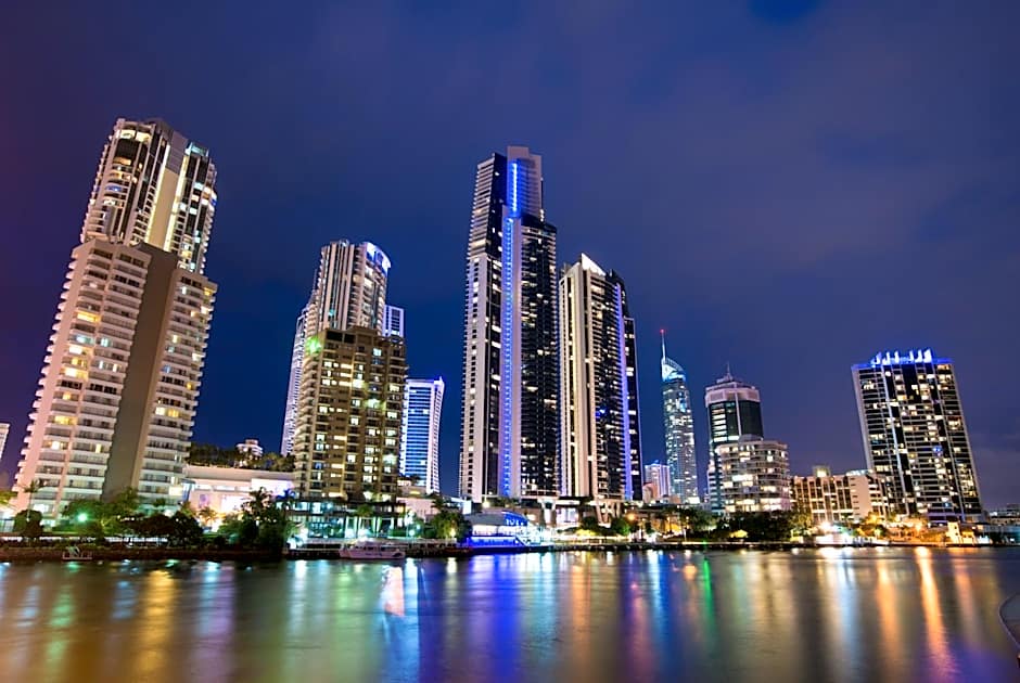 Tiki Hotel Apartments Surfers Paradise
