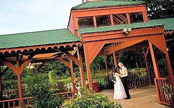 The Whispering Pines Inn Bed & Breakfast