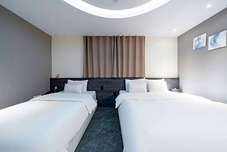 Premium Twin Room