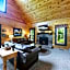 Ryes and Shine Bootlegger's Cabin! Hot Tub* Pool* Arcade* Billiards *EV * Pet Friendly
