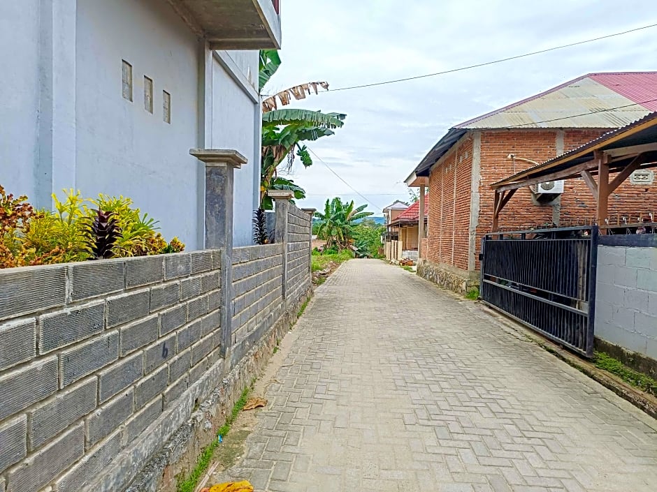 RedDoorz @ Al Muhajir Homestay Kendari