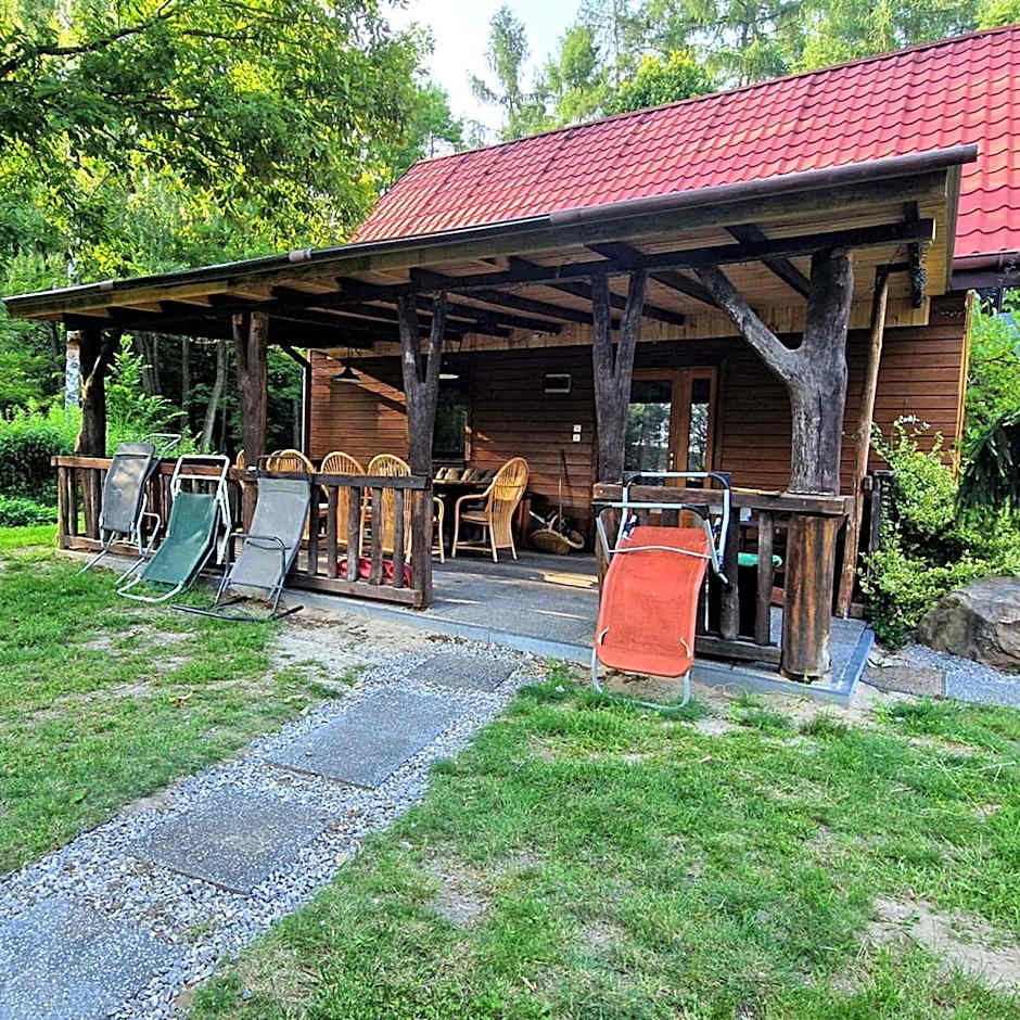 Ranczo w lesie - domki z jacuzzi