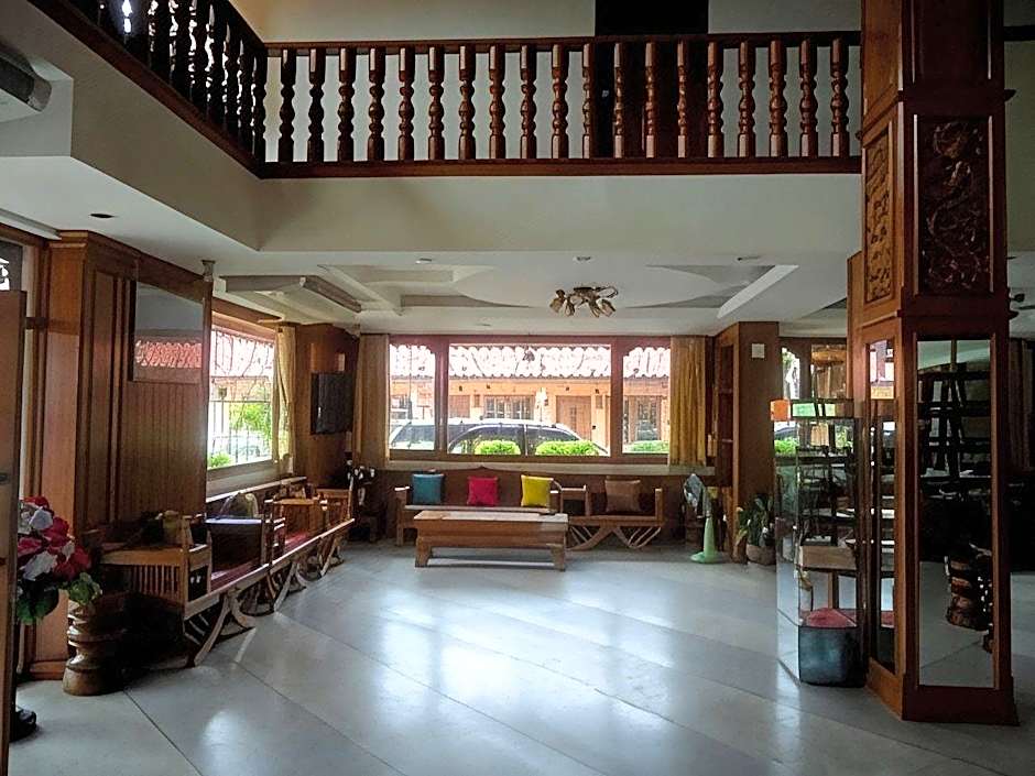 Ngamta Hotel
