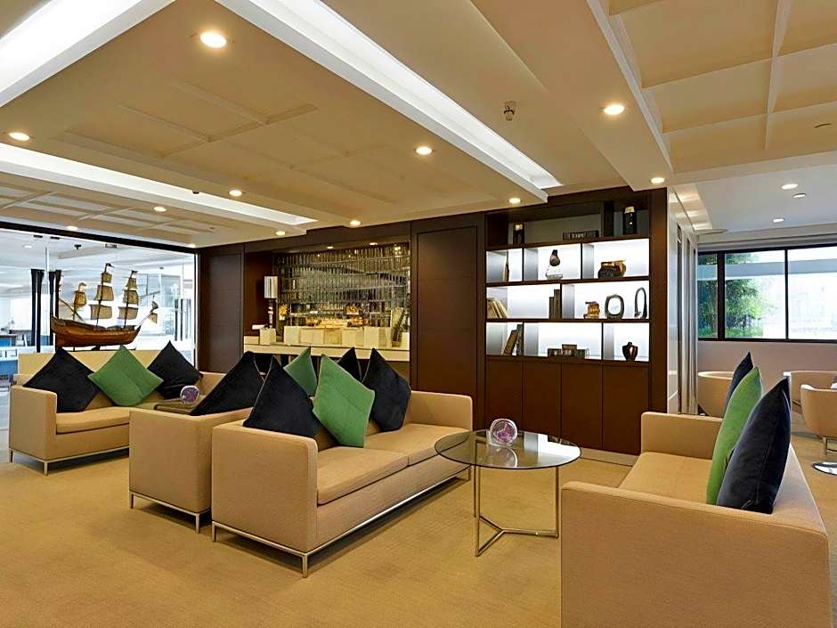 Centre Point Plus Hotel Silom